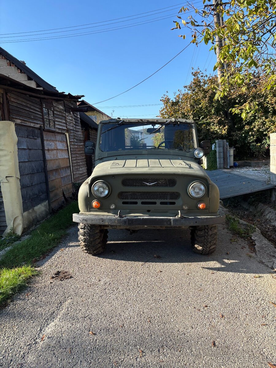 Uaz 469 2.4 - 4