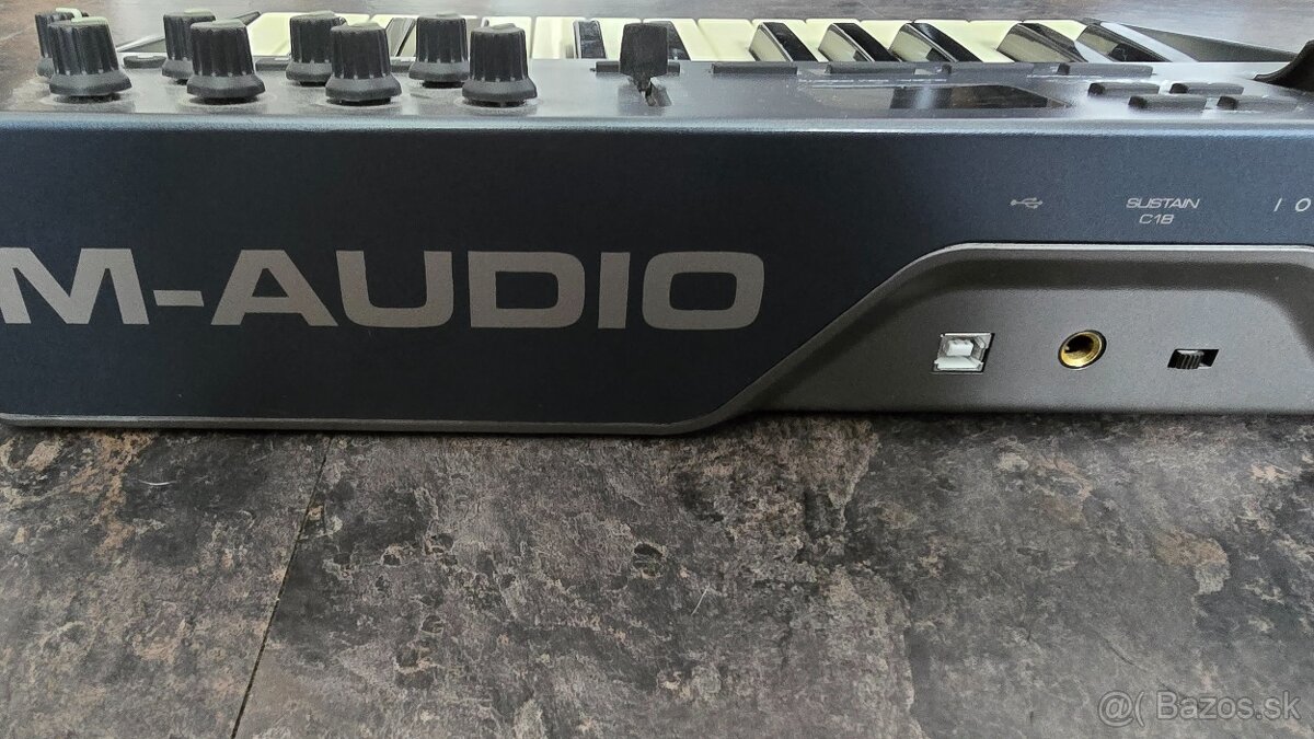 M-Audio Oxygen 25 USB MIDI Controler - 4