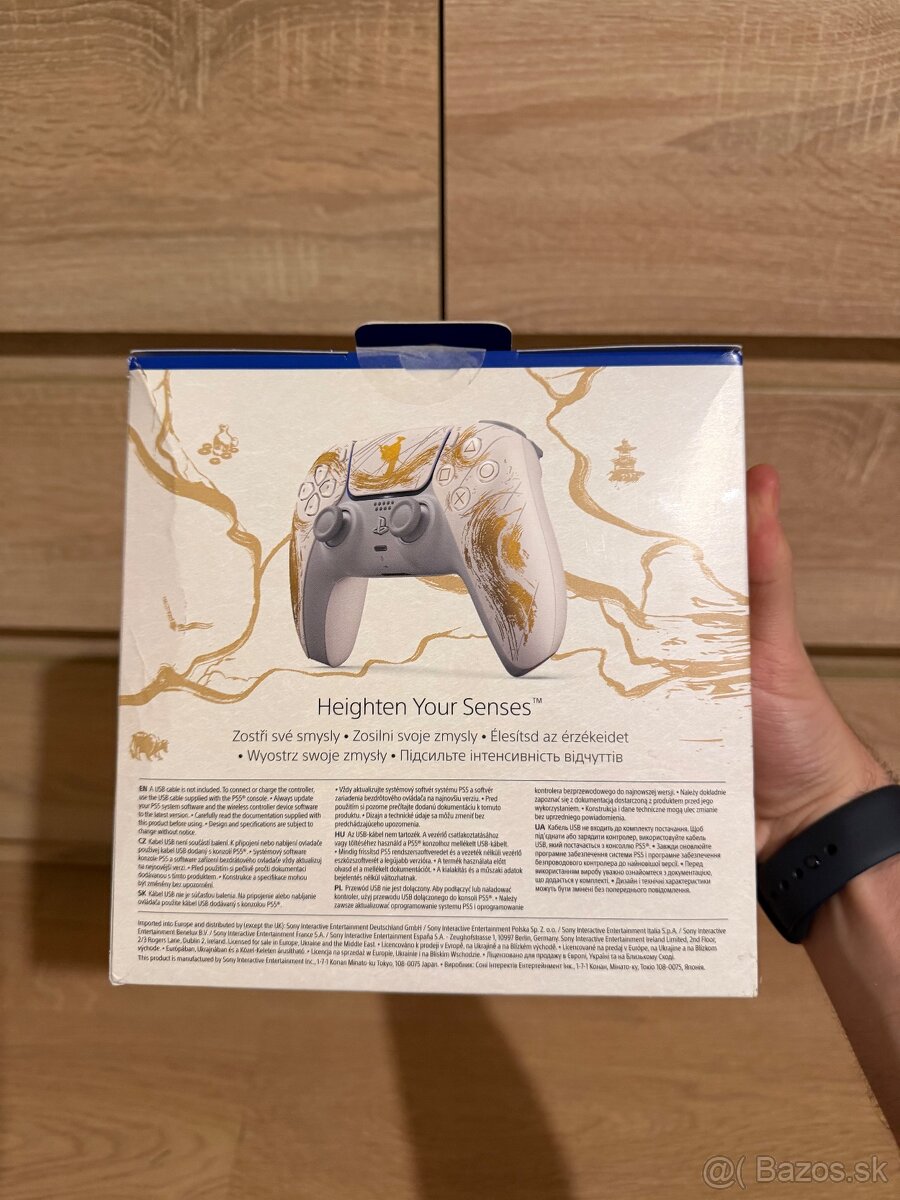 PS5 DualSense Ghost of Yotei Gold Limited Edition - 4