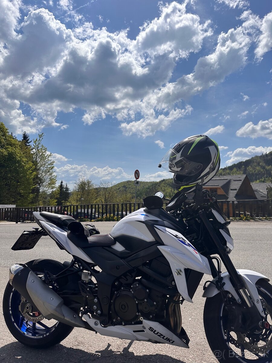 Suzuki GSX-S 750 - 4