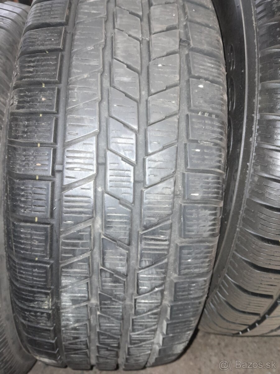 235/65R17 - 4