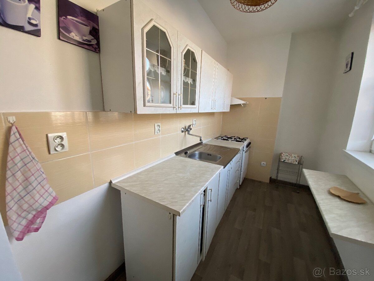 RK EXPRES- na prenájom 2 izbový byt v Handlovej. - 4