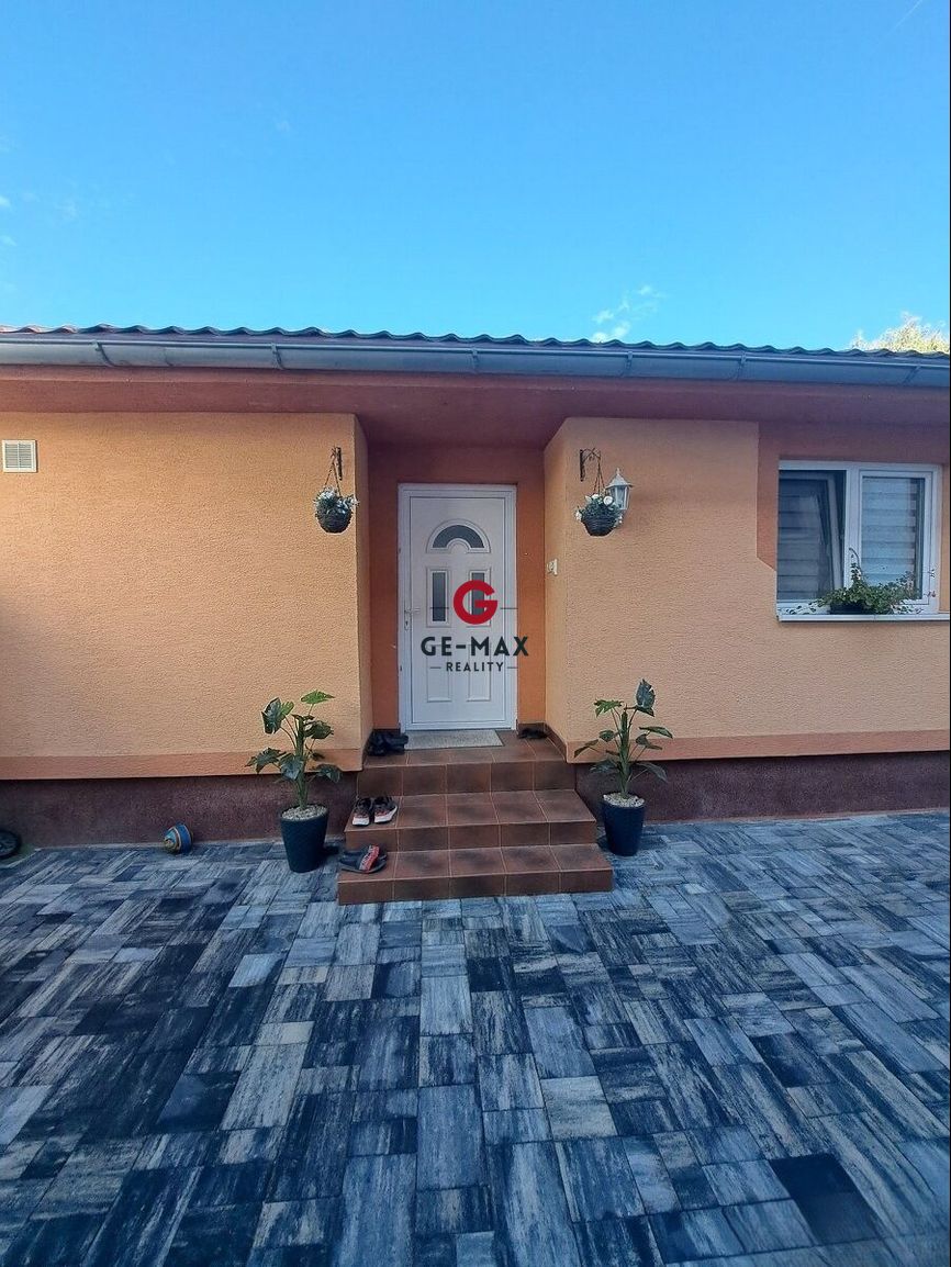 Na predaj rodinný dom – bungalov v obci Parchovany - 4