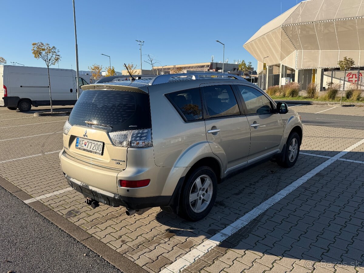 Outlander 2,4 Cvt 4x4 - 4