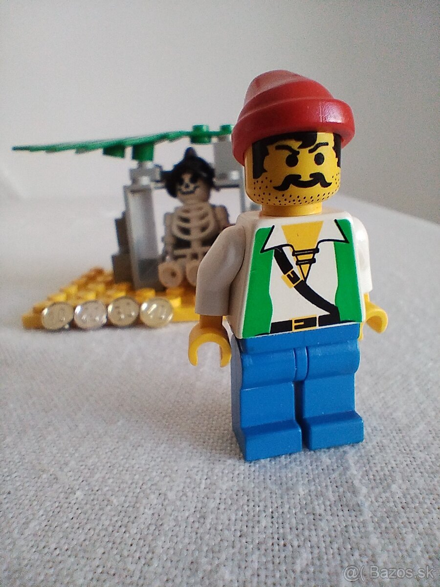 LEGO Pirates 6232 Skeleton Crew - 4
