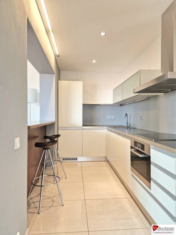 Prenájom 3-izb.byt, 100m2, na Zámockej ulici v Bratislave - 4