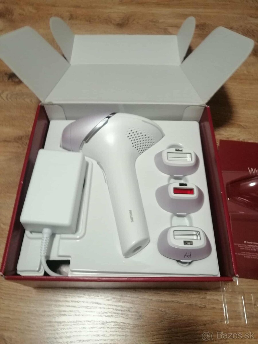 Epilator Philips Lumea IPL 8000 - 4