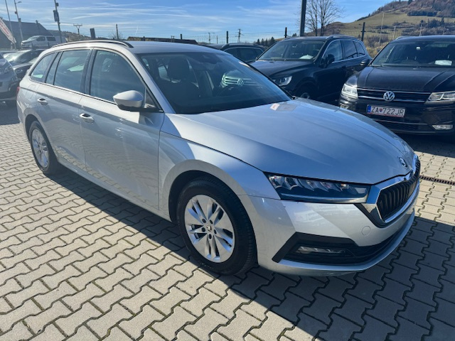 Škoda Octavia Combi 2.0 TDI SCR Style 4x4 DSG - 4