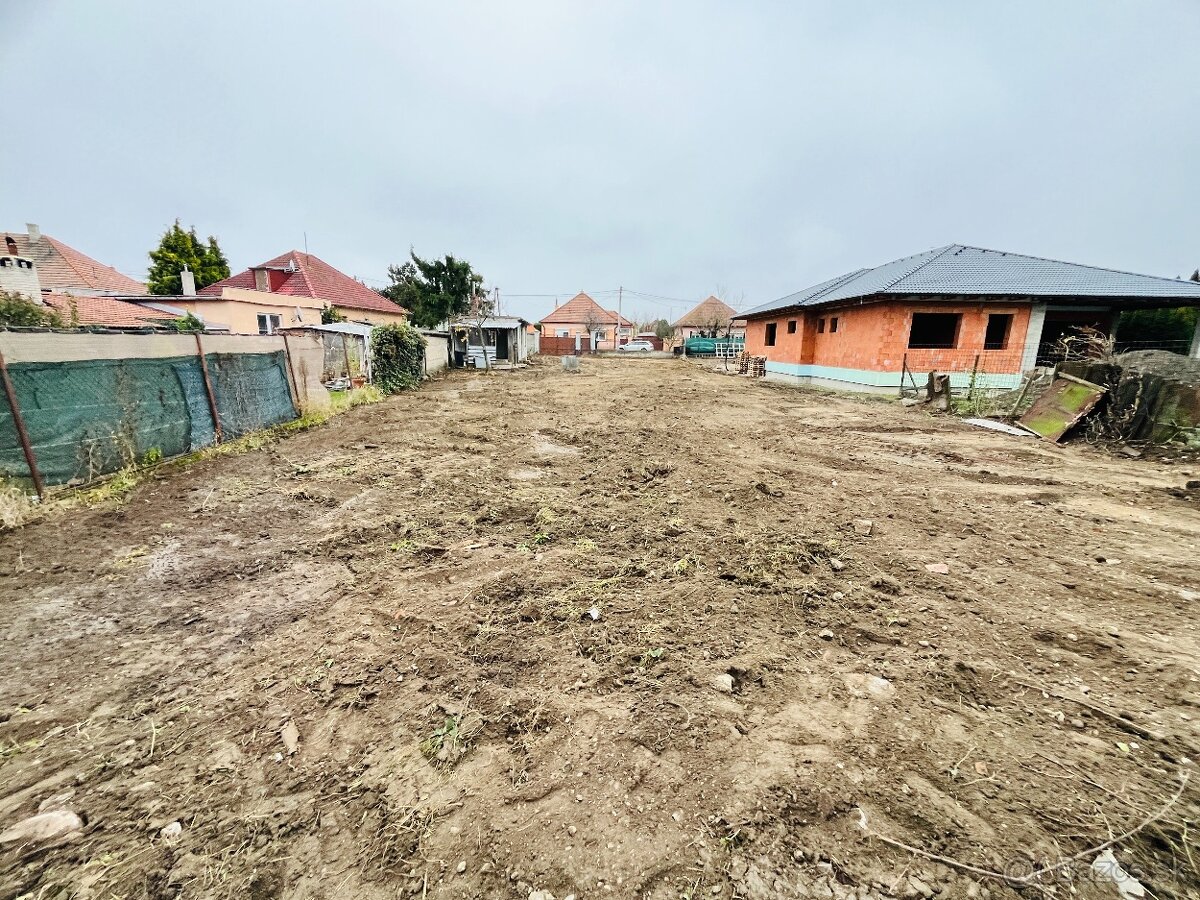 820 m2 stavebný pozemok - 4