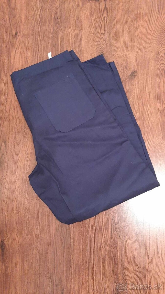 PÁNSKE MONTÉRKY - 4