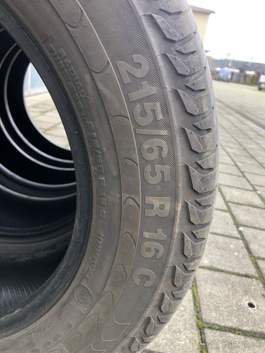 Pneu 215/65 R16 C - 4