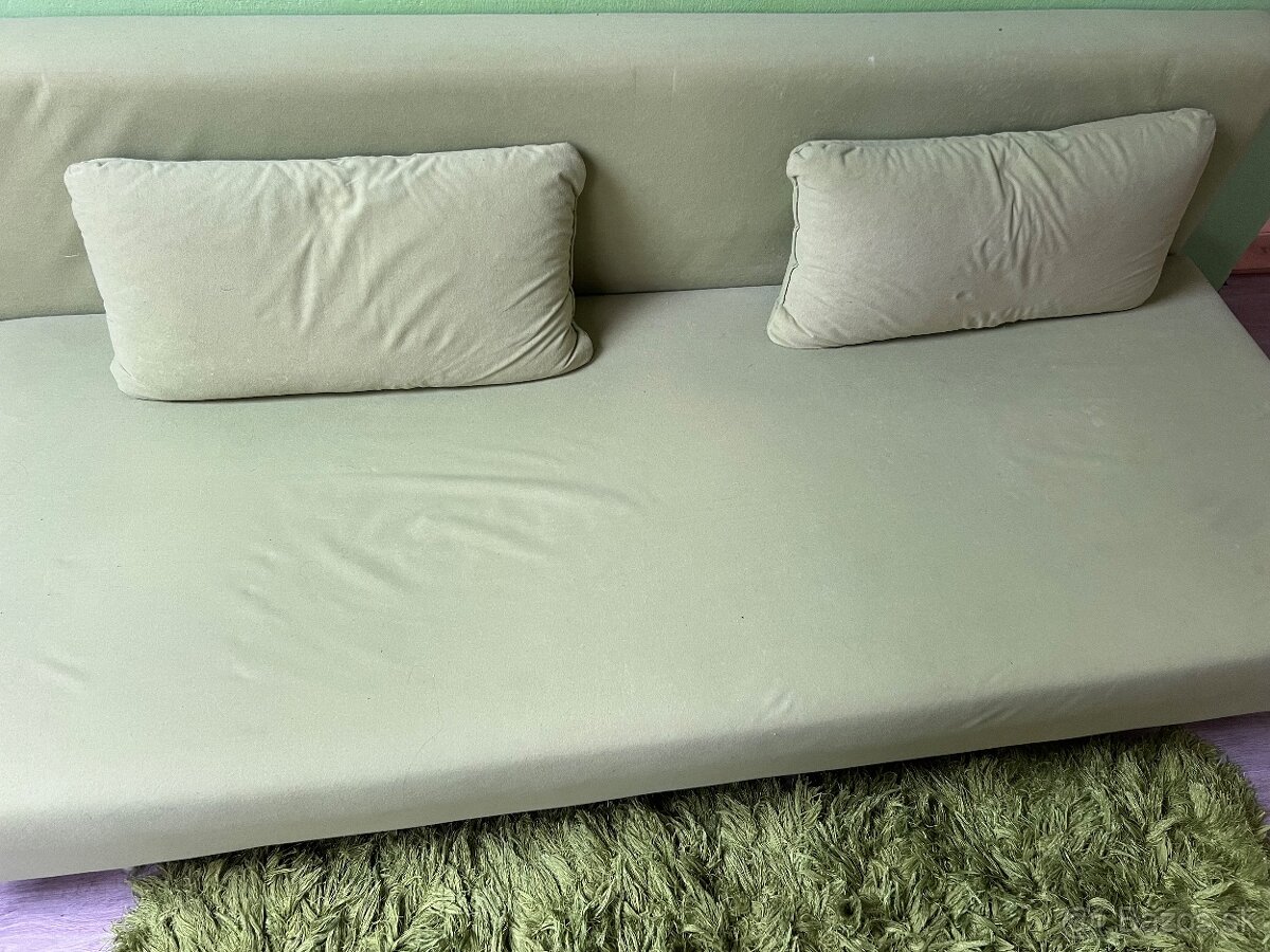 Gauč Nachádza sa v obci Bretejovce. - 4