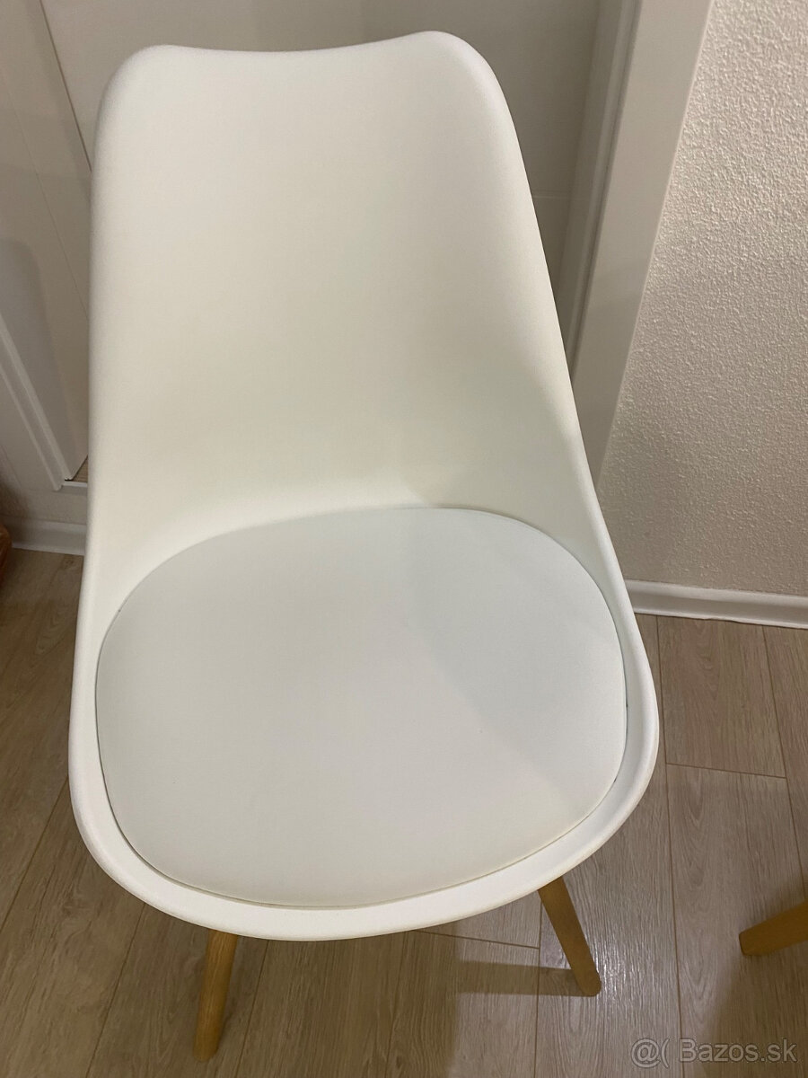 Jedálenské stoličky - 4