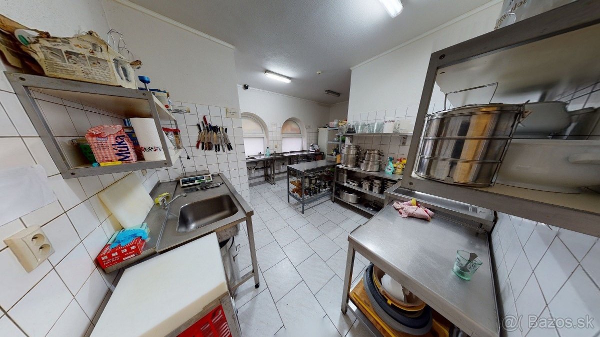 VÝNIMOČNÁ PONUKA ZABEHNUTÁ REŠTAURÁCIA S KLIENTELOU - 4