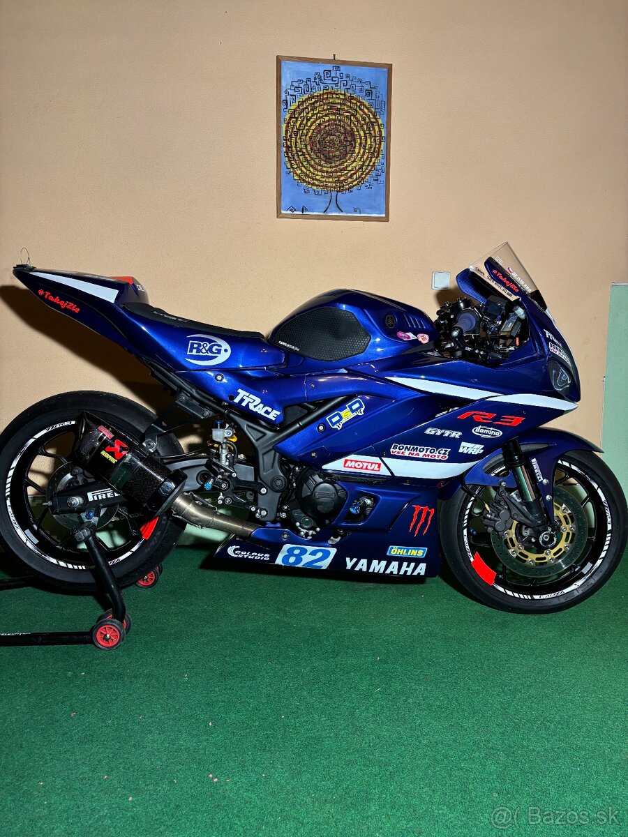 Yamaha R3 - 4