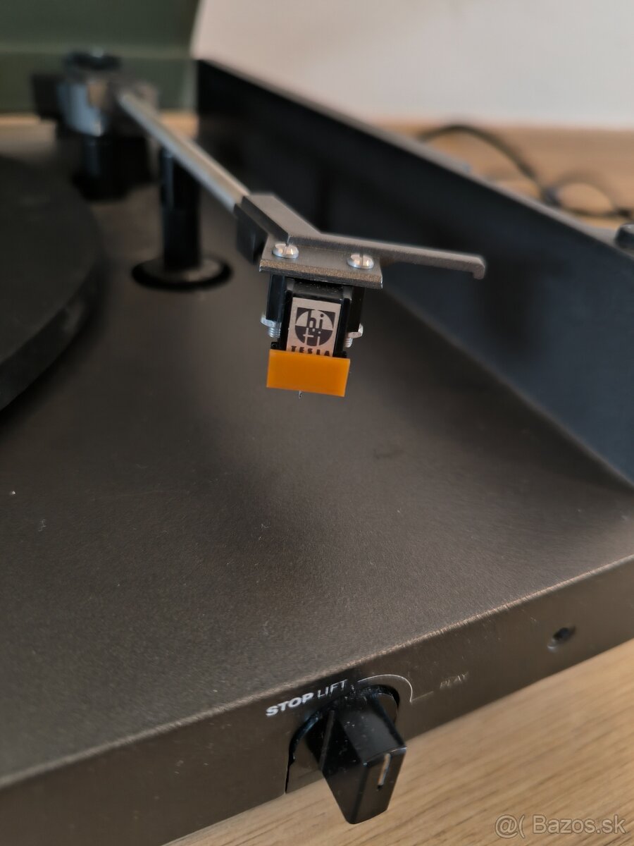 Tesla NC 470 + predzosilnovač Behringer PP400 - 4