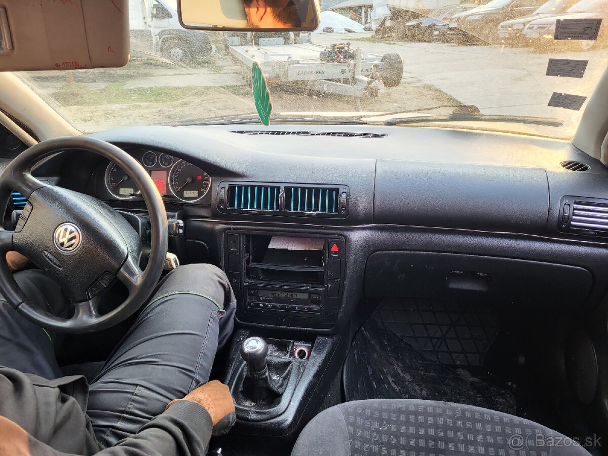 Rozpredam vw passat b5.5 2.0 85kw - 4