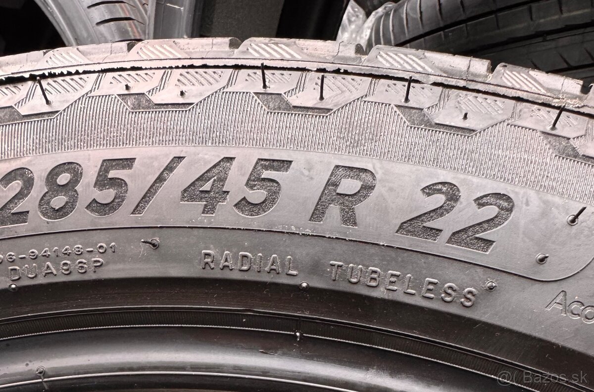 285/45/22 MICHELIN.NOVE RANGE ROVER.LAND ROVER DEFENDER