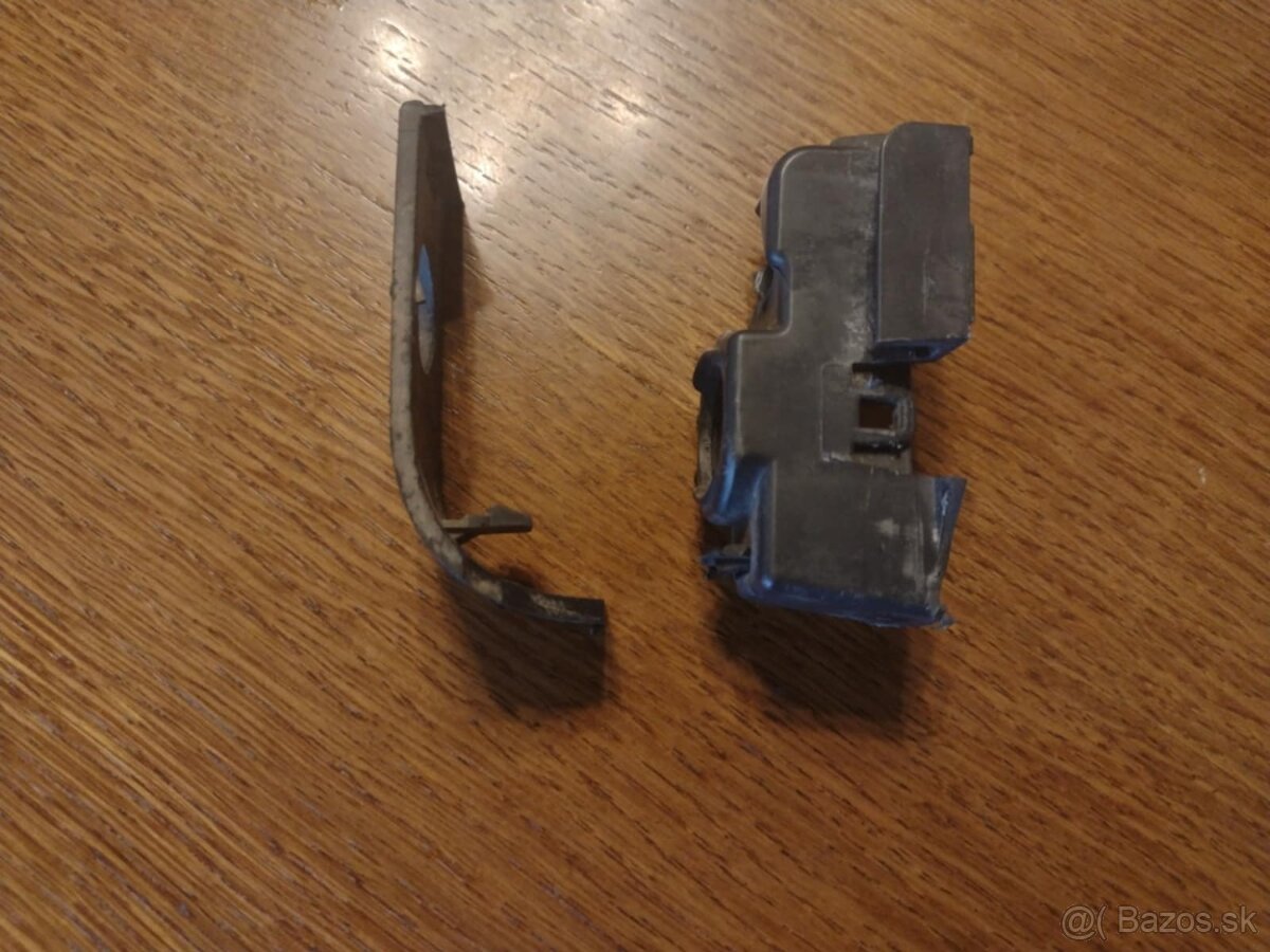 Kúpim predné držiaky parkovacích senzorov Laguna III - 4