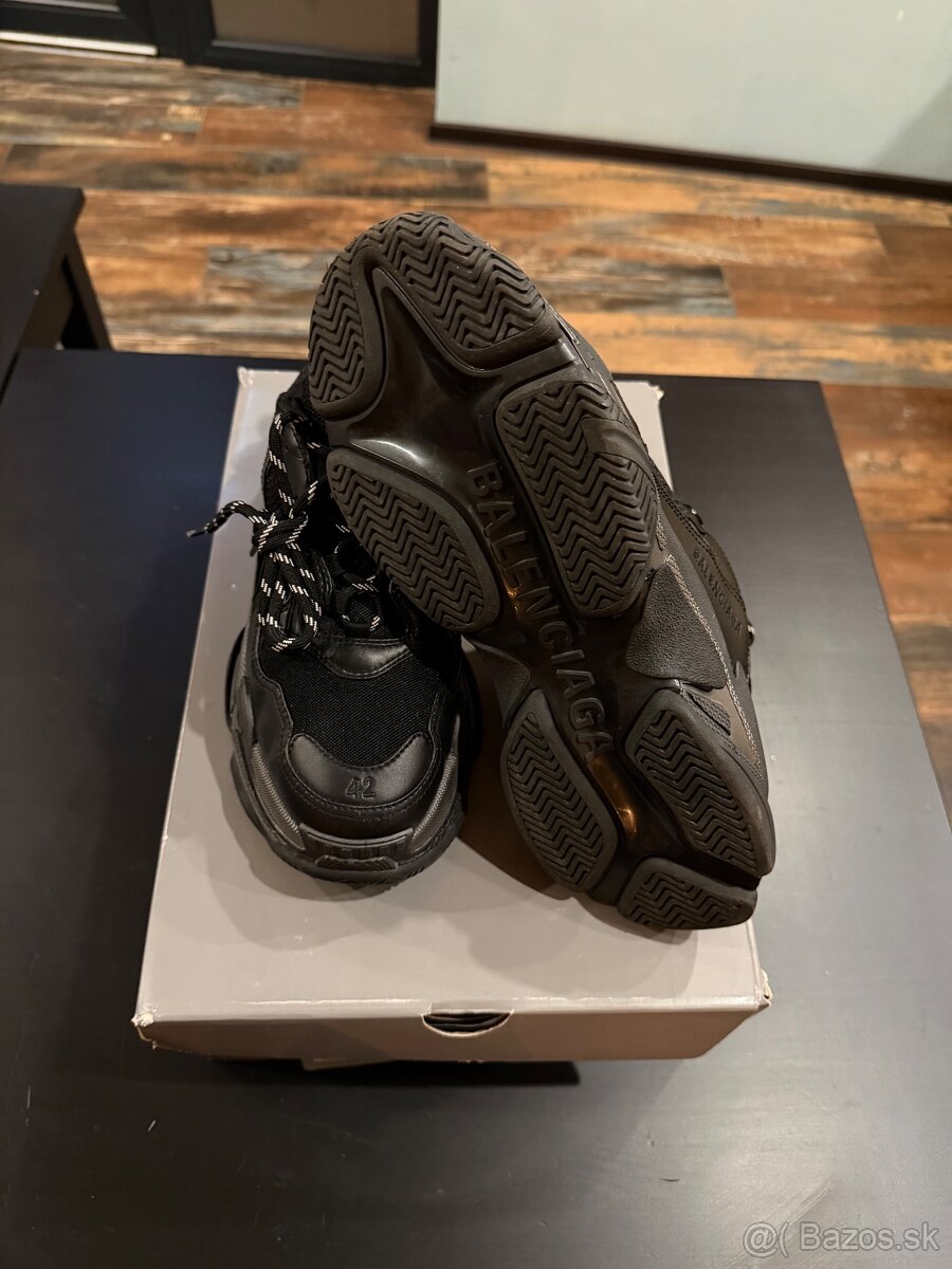 BALENCIAGA TRIPLE S - 4