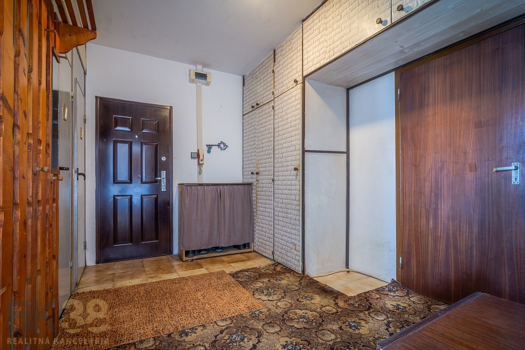 Ponúkame na predaj 3-izbový byt s krásnym výhľadom na Tatry - 4