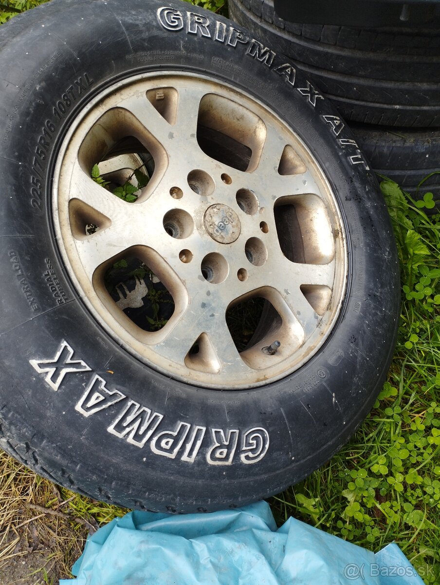 Predam kolesa jeep 225/75-R16 - 4