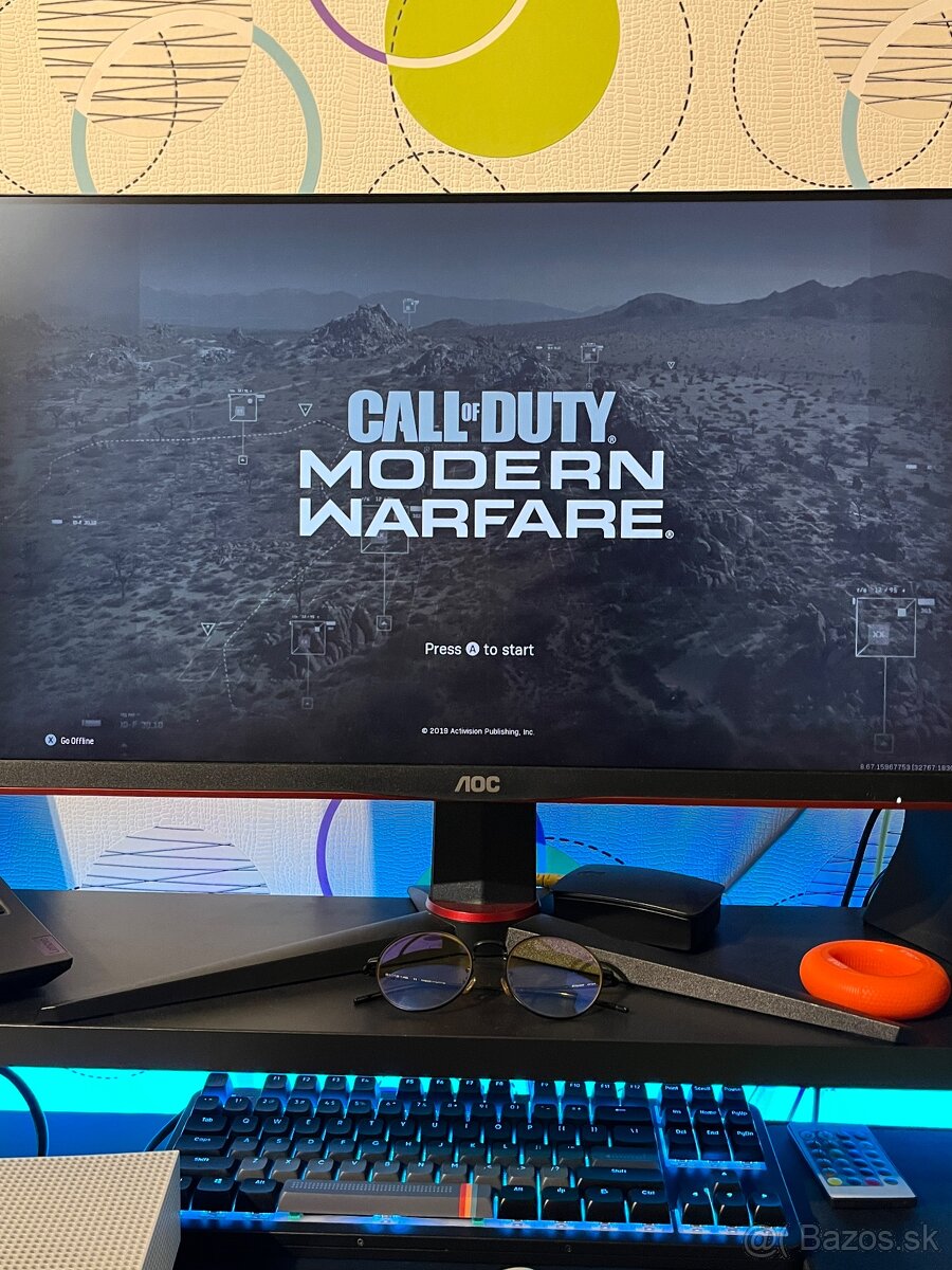 Xbox One S 1TB + 2 ovládače + 2 hry - 4