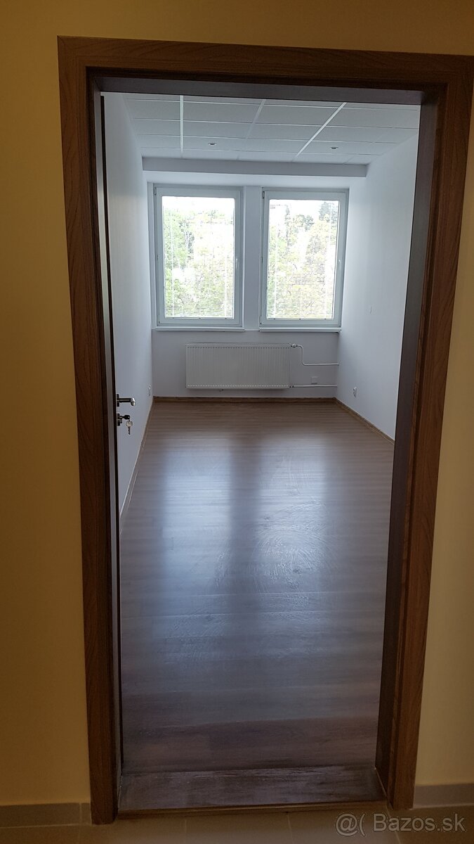 PRENÁJOM KANCELÁRIÍ - ČERMEĽ KOŠICE - 4