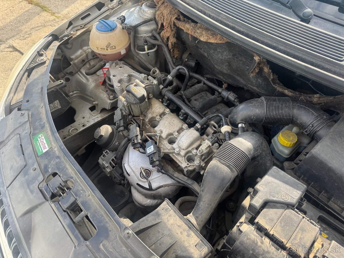 ŠKODA FABIA 2 2007 na náhradné diely ND - 4