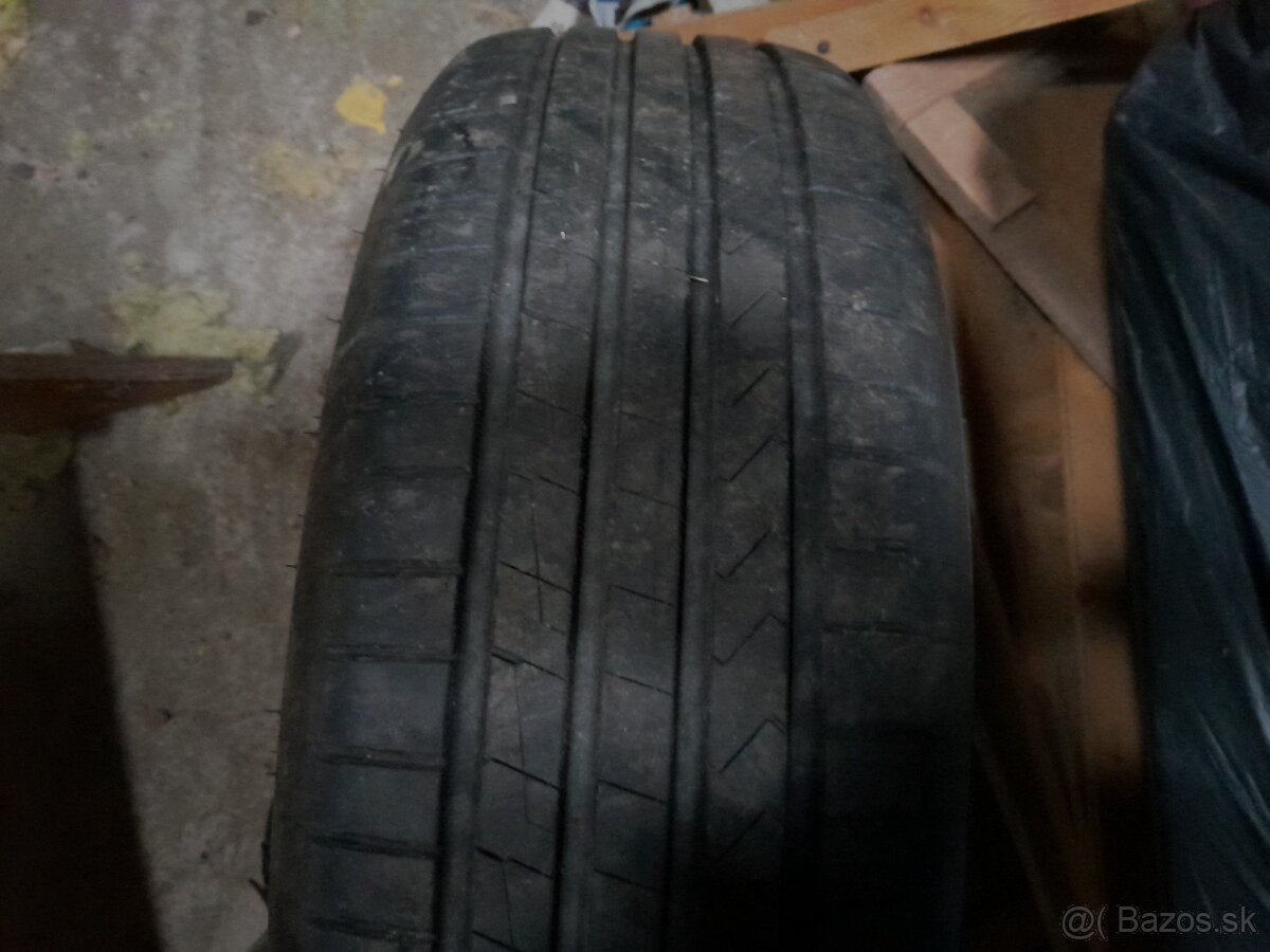 Predám skoro nové letné pneumatiky - 4