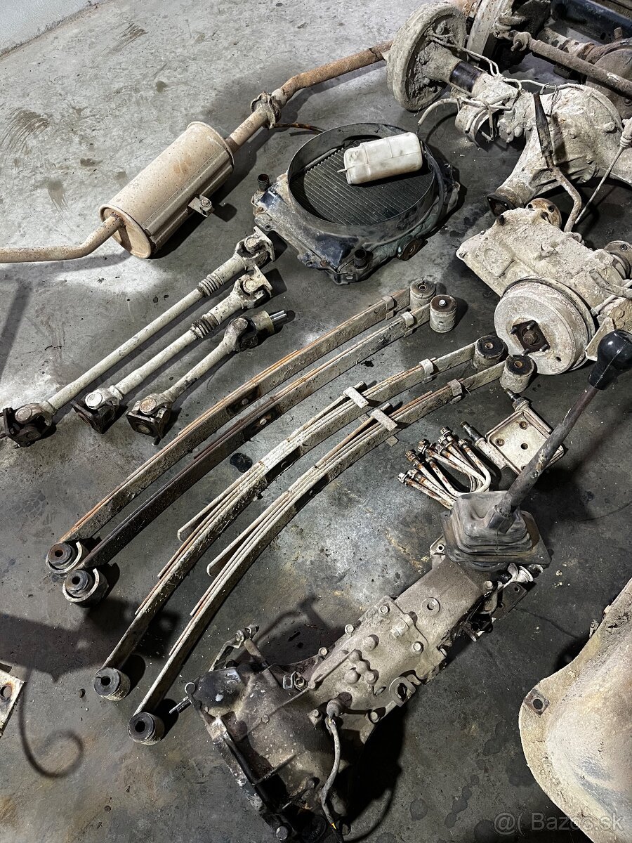 Predám diely na Suzuki Samurai 1.0,1.3 - 4