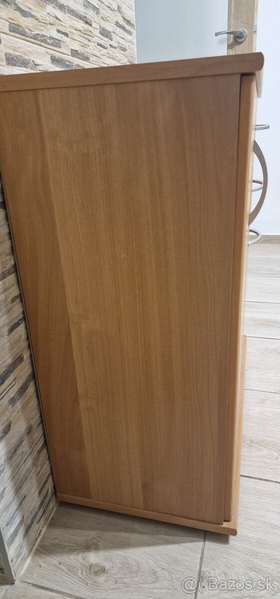 Komoda - 4