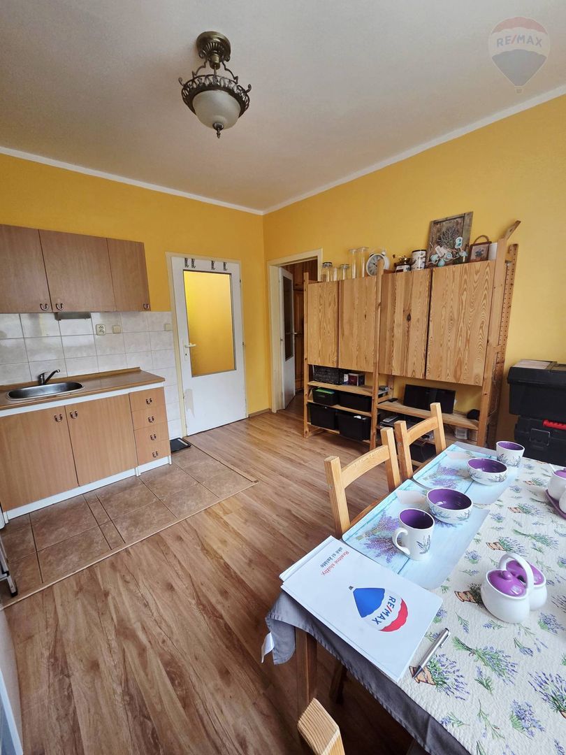 Rezervované Predaj 1-izbový byt s balkónom Levice, Kpt. N - 4