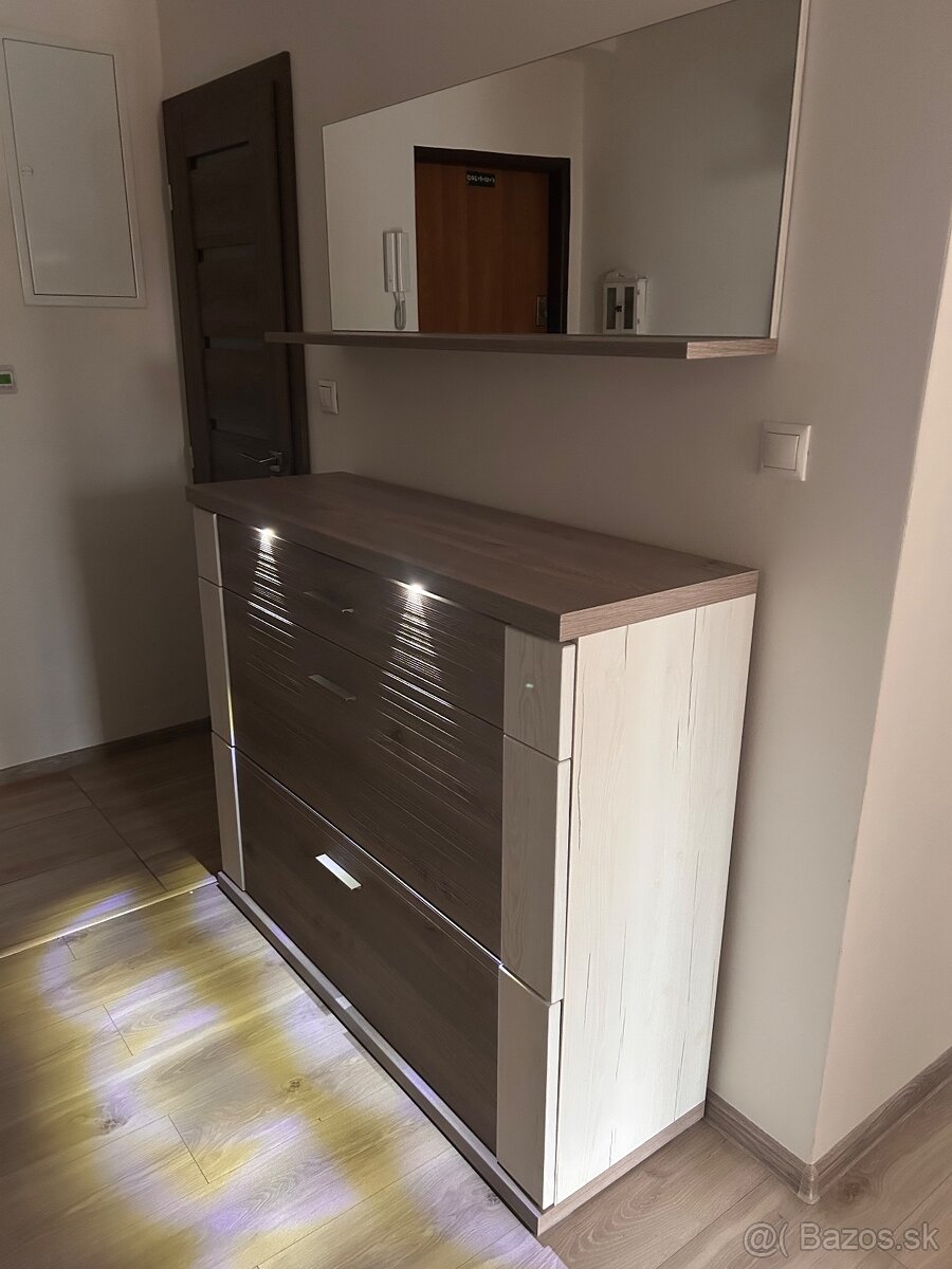 Obývačková a predsieňová zostava - 4