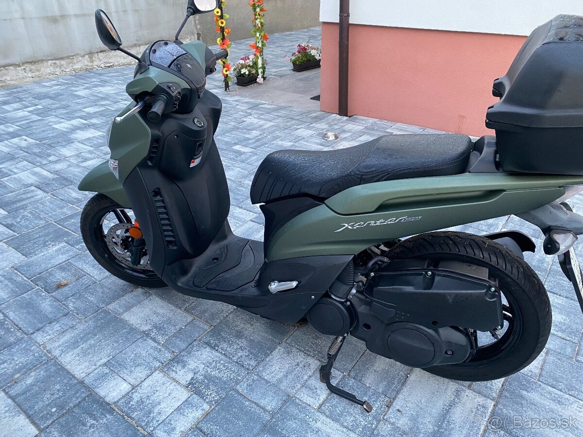 Yamaha Xenter - 4
