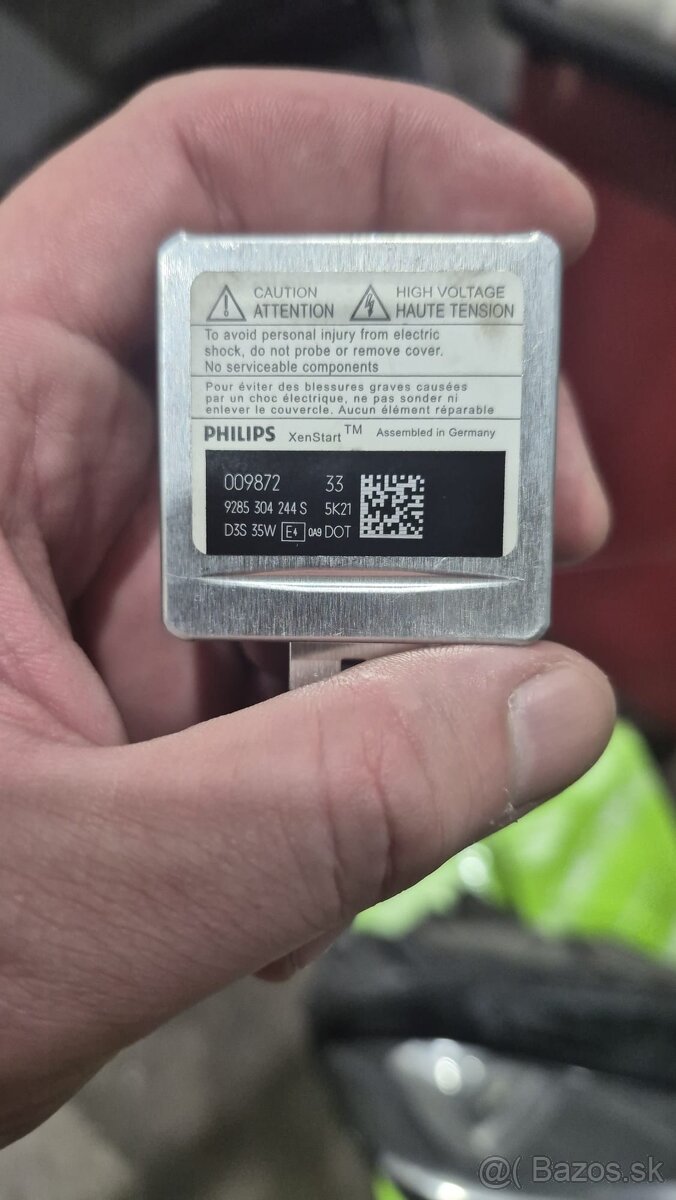 Pravý hlavný svetlomet - 4