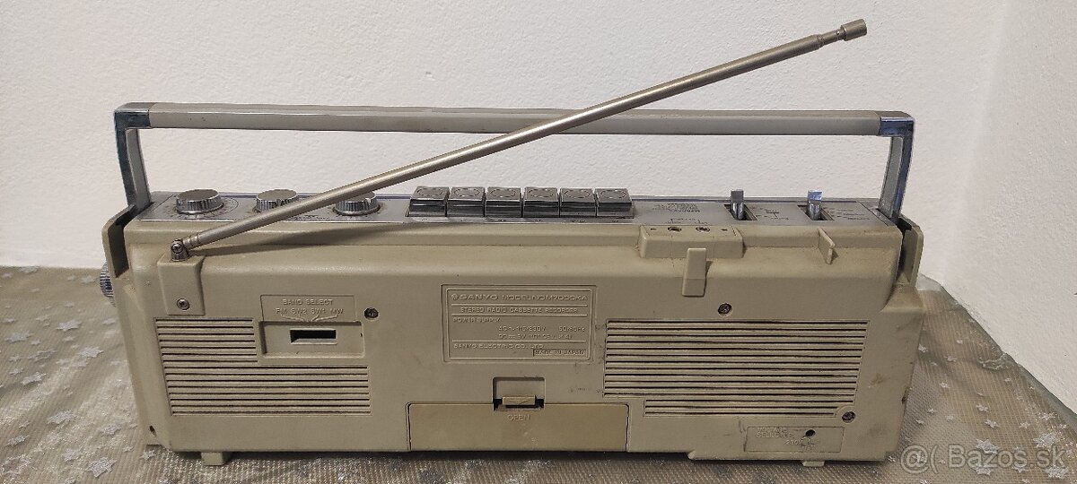 Sanyo M7000KA radiomagnetofón - 4