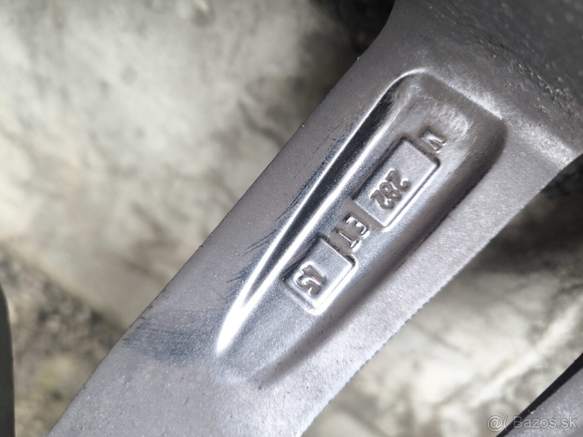 Zimny komplet 235/50 R19 - 4