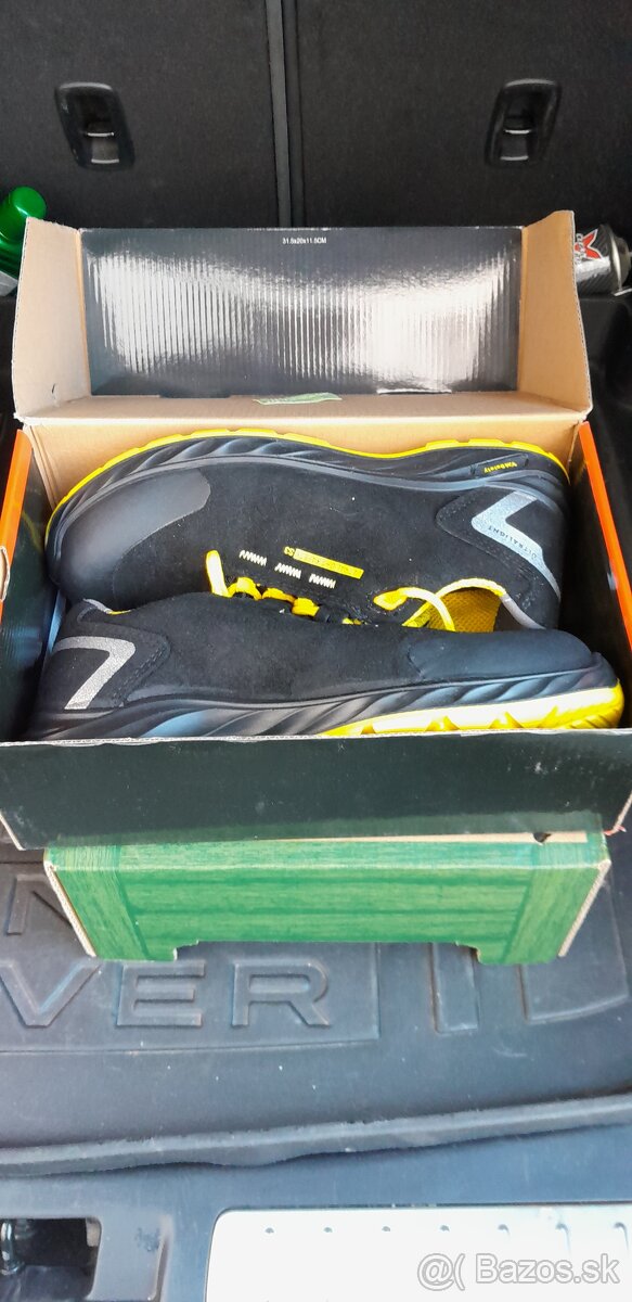 Pracovné topánky tenisky č42 - 4