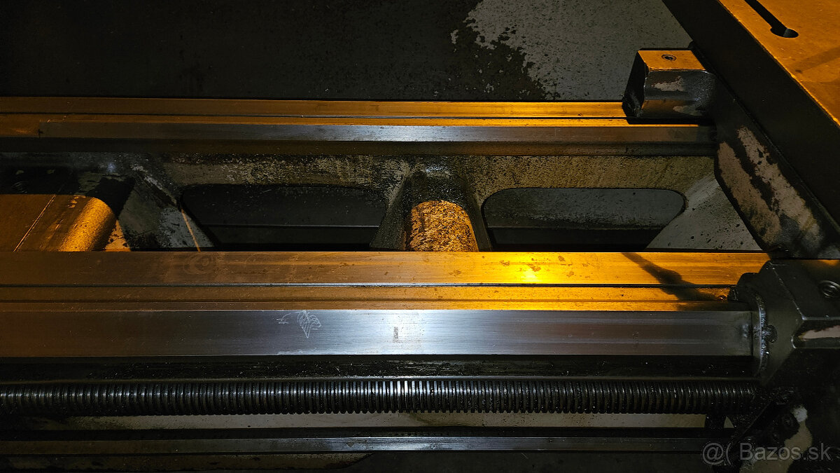 SOUSTRUH HROTOVÝ SN 710 S/2000 - 4