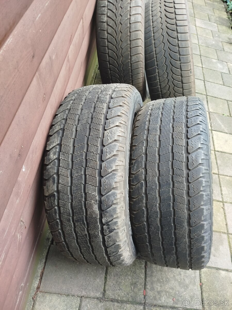 Predám pneu 255/55/18 - 4