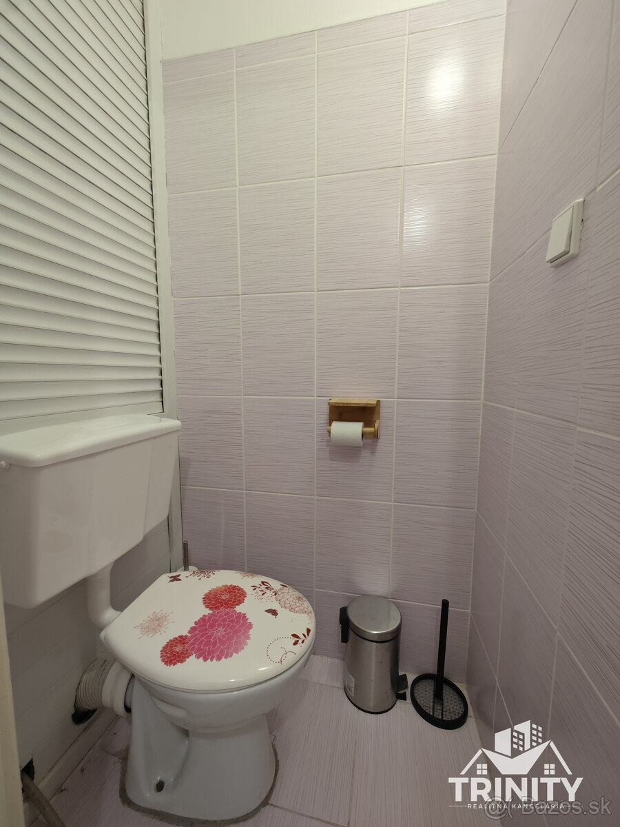 Garsónka s balkónom na prenájom v centre Nových Zámkov - 4