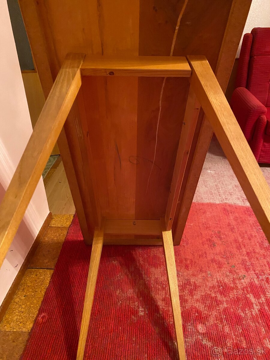 Konferenčný stolík - 4