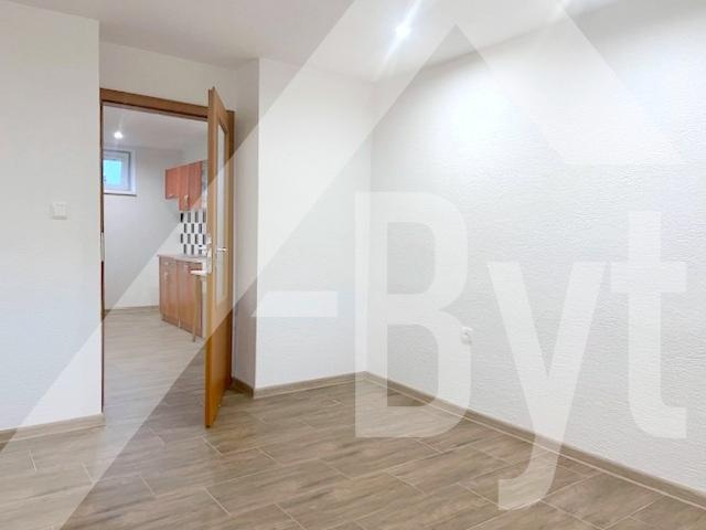 1- IZBOVÝ TEHLOVÝ BYT PO NOVEJ REKONŠTRUKCII, PLAVISKO - 4