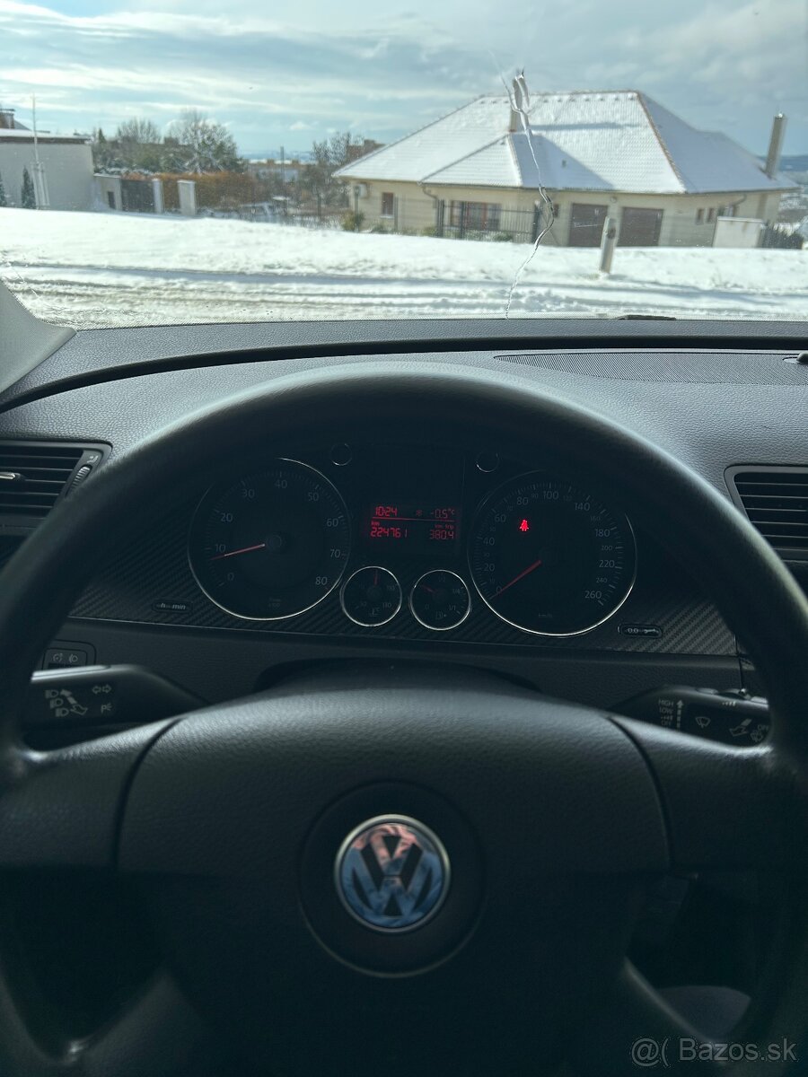 VOLKSWAGEN PASSAT 1.6 85kw 2007 - 4