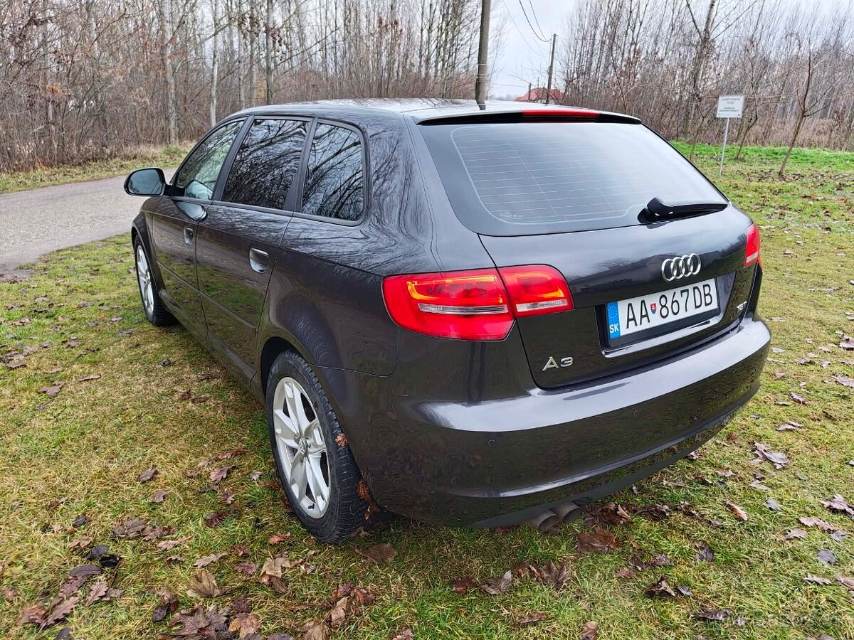 Audi A3 Sportback 1.8 T FSI Attraction S tronic - 4