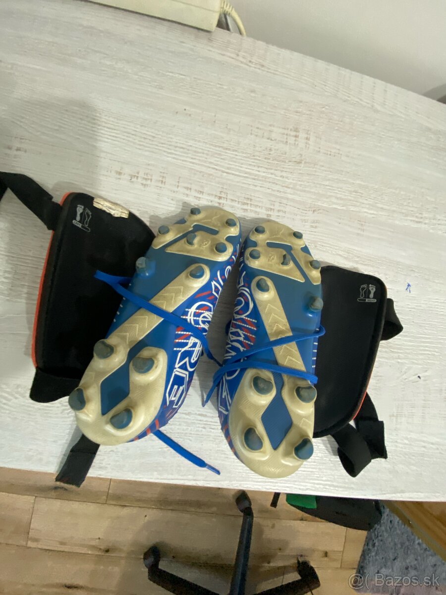 Kopačky s chráničmi 37 - 4