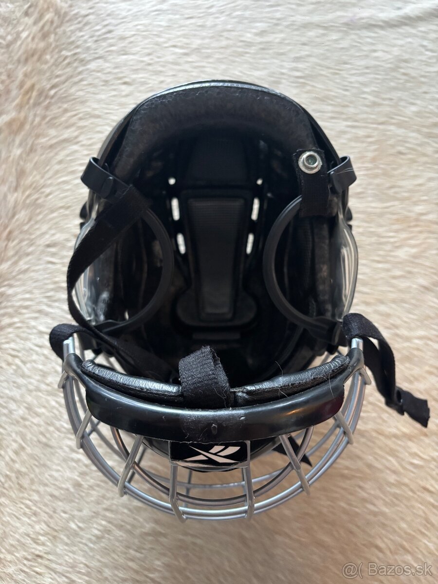 Predam hokejovu vystroj - 4