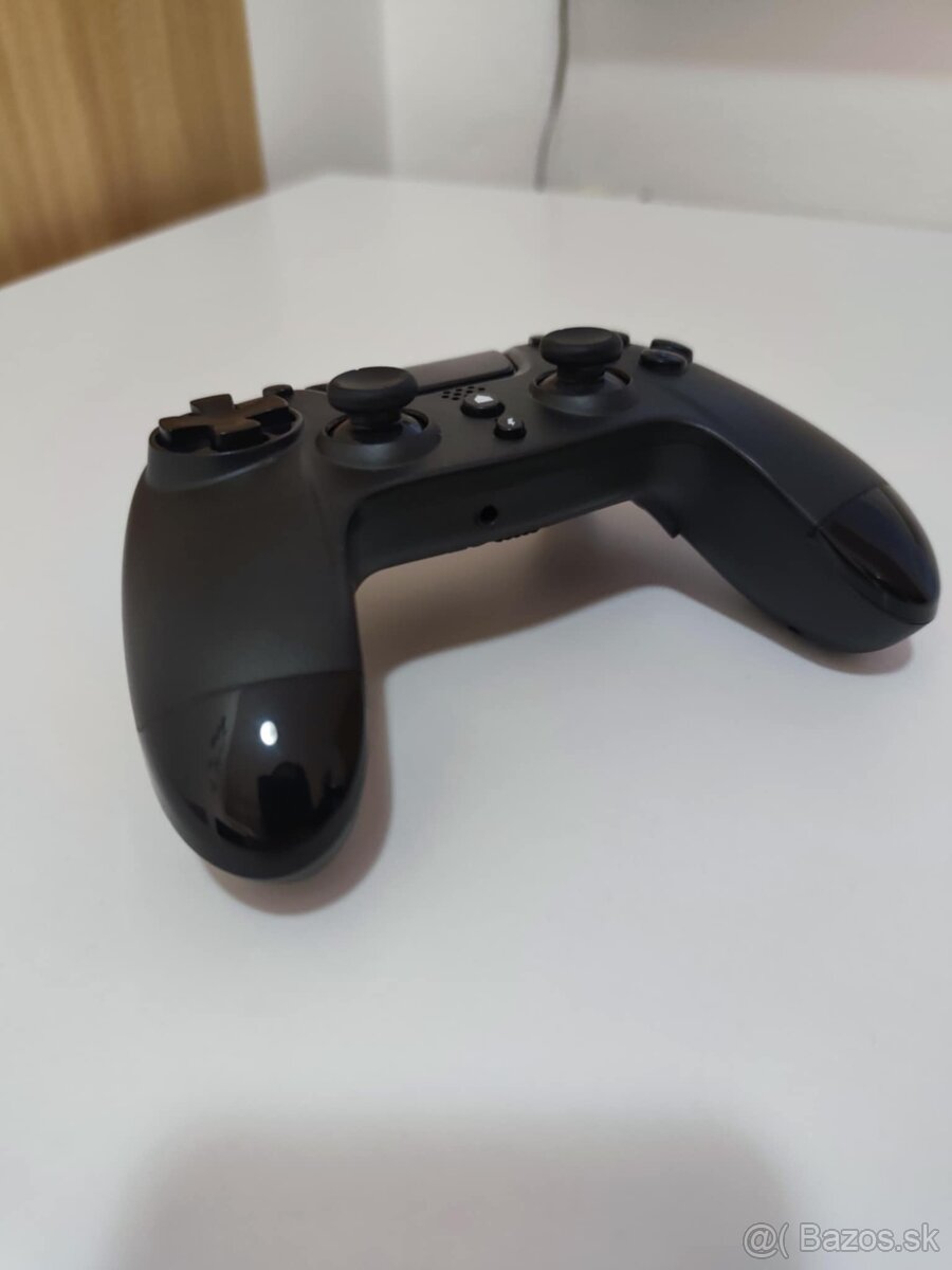 PS4 Slim 1TB + ovládač + príslušenstvo - 4