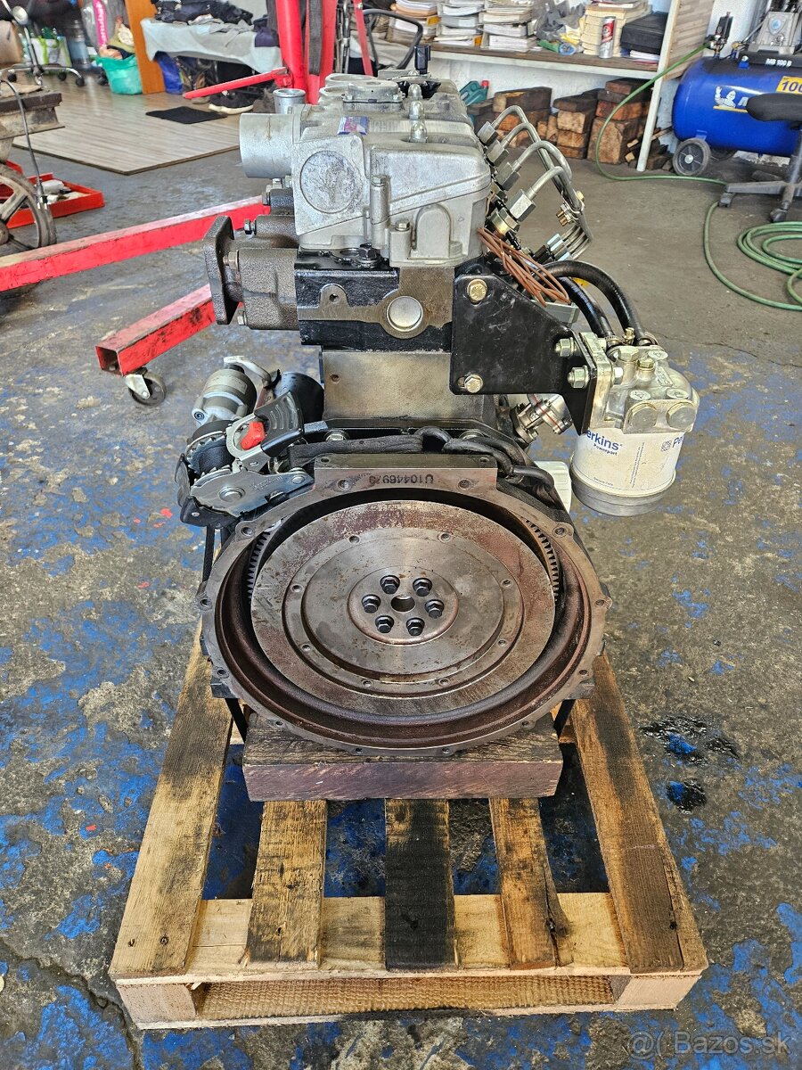 Perkins GN 404D-22 - 4